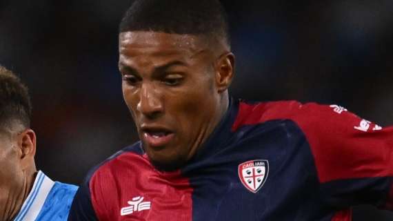 Gazzetta - Cagliari con l'albero di Natale