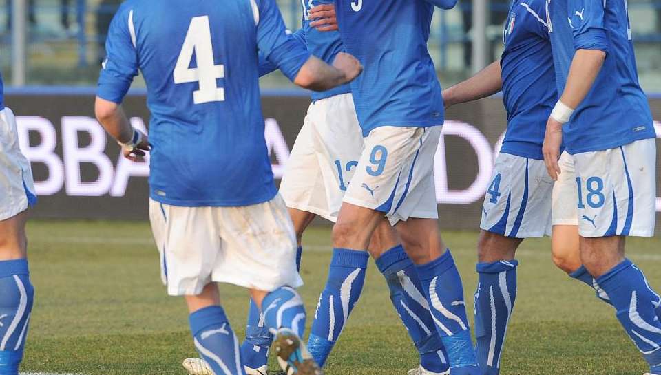 Under 18, Evani chiama Dametto