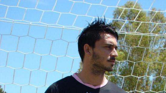 Ecco Pinilla: "Mi sembra di essere qui da sempre. Pronto per il Milan". Deroga di Cellino, avrà il numero 51