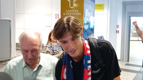 Cagliari, il saluto social di Borrelli: "Felicissimo, non vedo l'ora di cominciare!" (VIDEO)