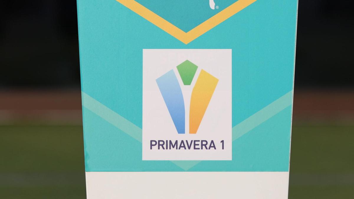 Arbitro accusato di corrompere i colleghi per favorire le scommesse: 5 arresti. Sotto indagine anche Verona-Cagliari