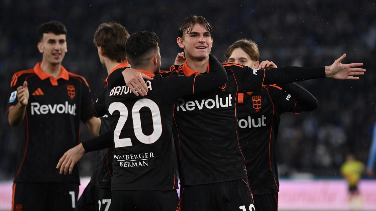 Serie A, il Como passeggia all'Olimpico: Lazio ko 0-3