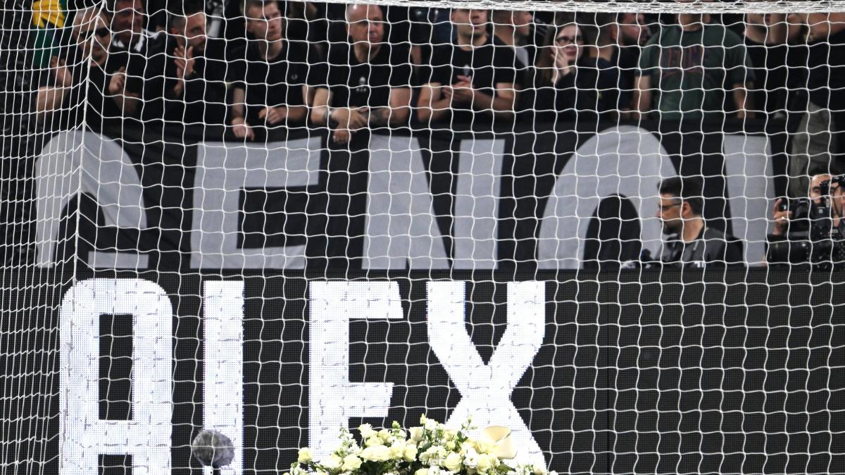 Manninger, lo straziante addio social della moglie: "Eri il mio migliore amico. Ti amerò per sempre"