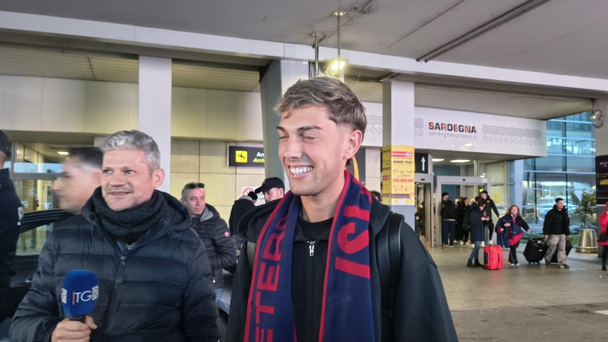 Cagliari, il primo giorno in rossoblù di Albarracìn: "Voglio inserirmi subito, il gruppo mi ha accolto benissimo. Ruolo? Mi adatto a ciò che chiede Pisacane"