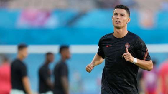 Juve: Cristiano Ronaldo a Torino, portoghese sbarca a Caselle