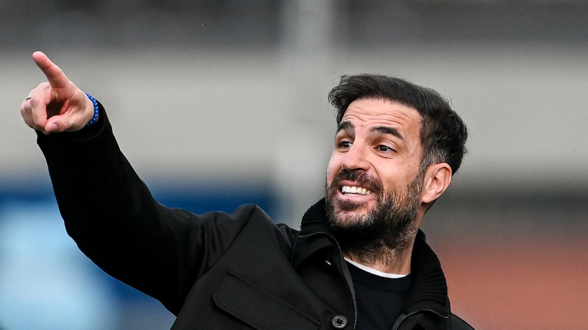 Fabregas a Sky: "Vittoria fondamentale. Hanno messo erba altissima e non hanno bagnato il campo, così abbiamo giocato un altro calcio"