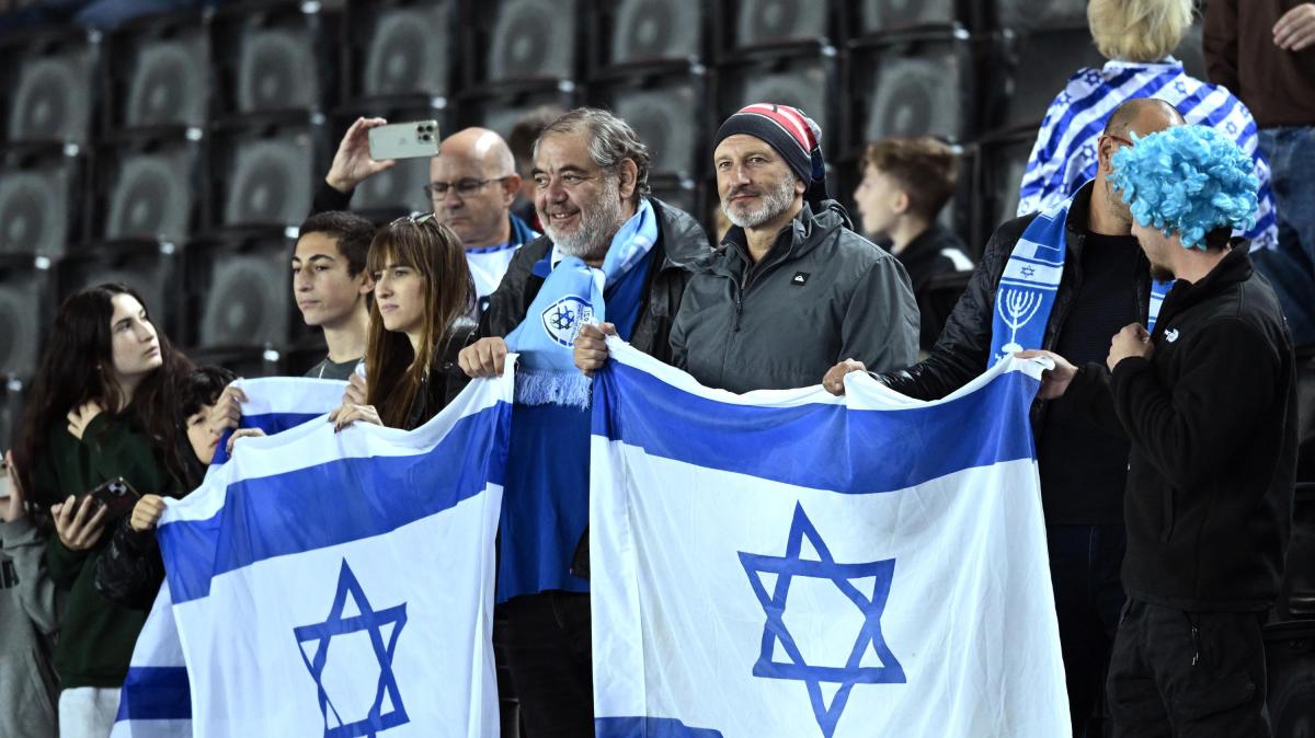 Fischi durante l'inno di Israele. La Fifa multa Norvegia e Italia 