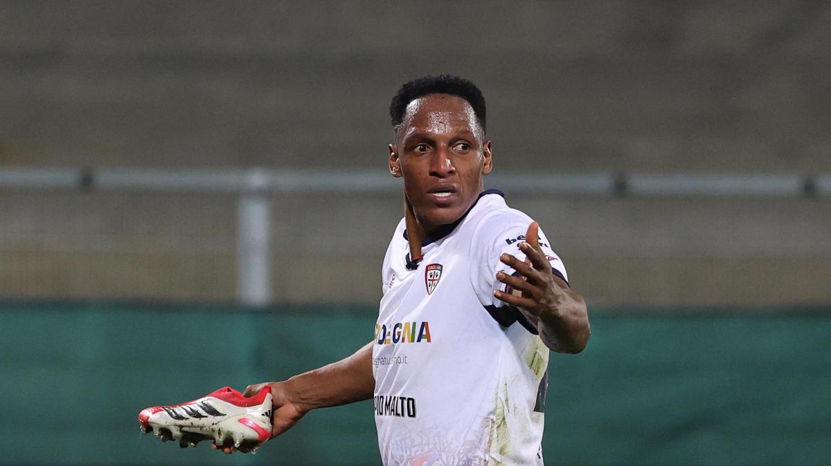 Il Cagliari col fiato sospeso, L'Unione Sarda: "Ahi Mina, il ginocchio rifà le bizze"