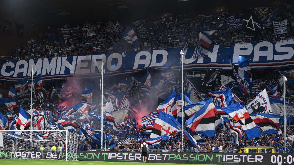I tifosi della Sampdoria omaggiano Riva: "Icona di valori sconosciuti al nostro calcio"