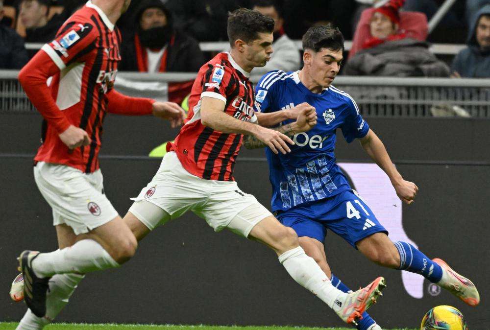 Il Como ufficializza l'acquisto di Alex Valle