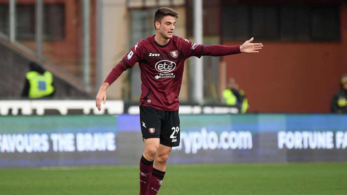 Corsa a tre per Maggiore della Salernitana: Cagliari, Genoa e Sassuolo lo vogliono