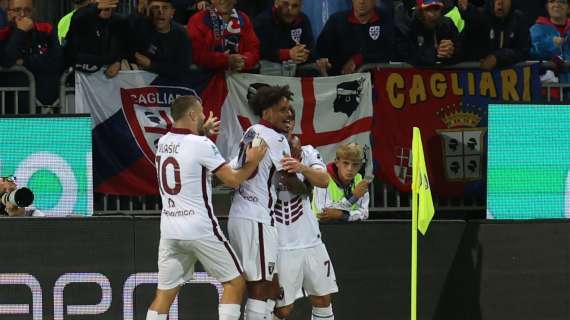 Cagliari, mimano gesto aereo contro tifosi Torino: stadio vietato