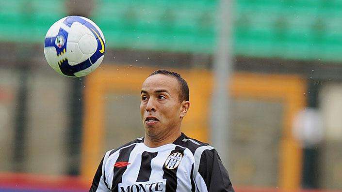 Larrivey rimane al Cagliari
