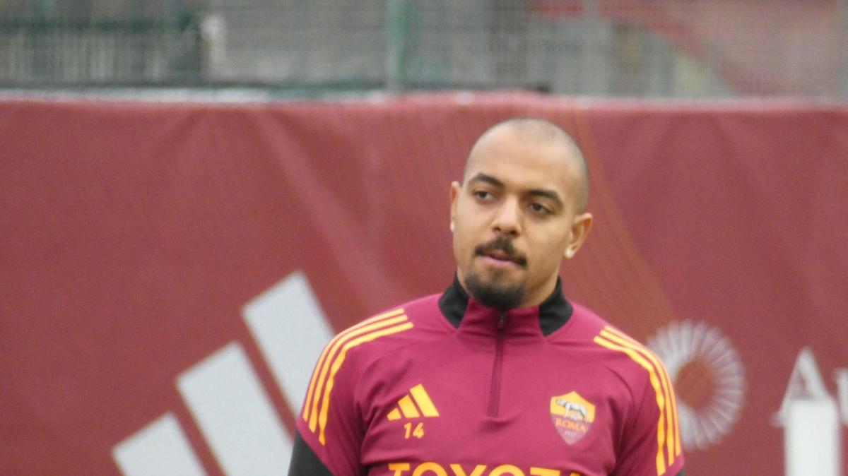 Cagliari, attenzione a Malen: numeri da protagonista in area