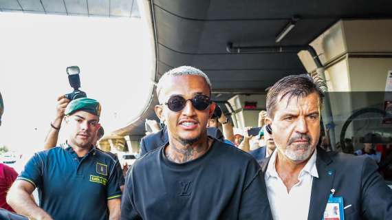 Roma, Wesley si presenta: "Sogno Europa League e Champions"