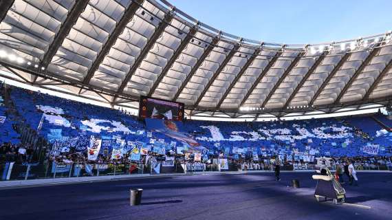 Lazio, continua la protesta dei tifosi con un nuovo striscione