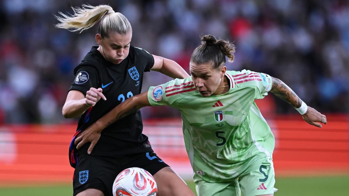 Linari: "Perchè non aprire gli stadi alle squadre femminili durante le soste degli uomini?"