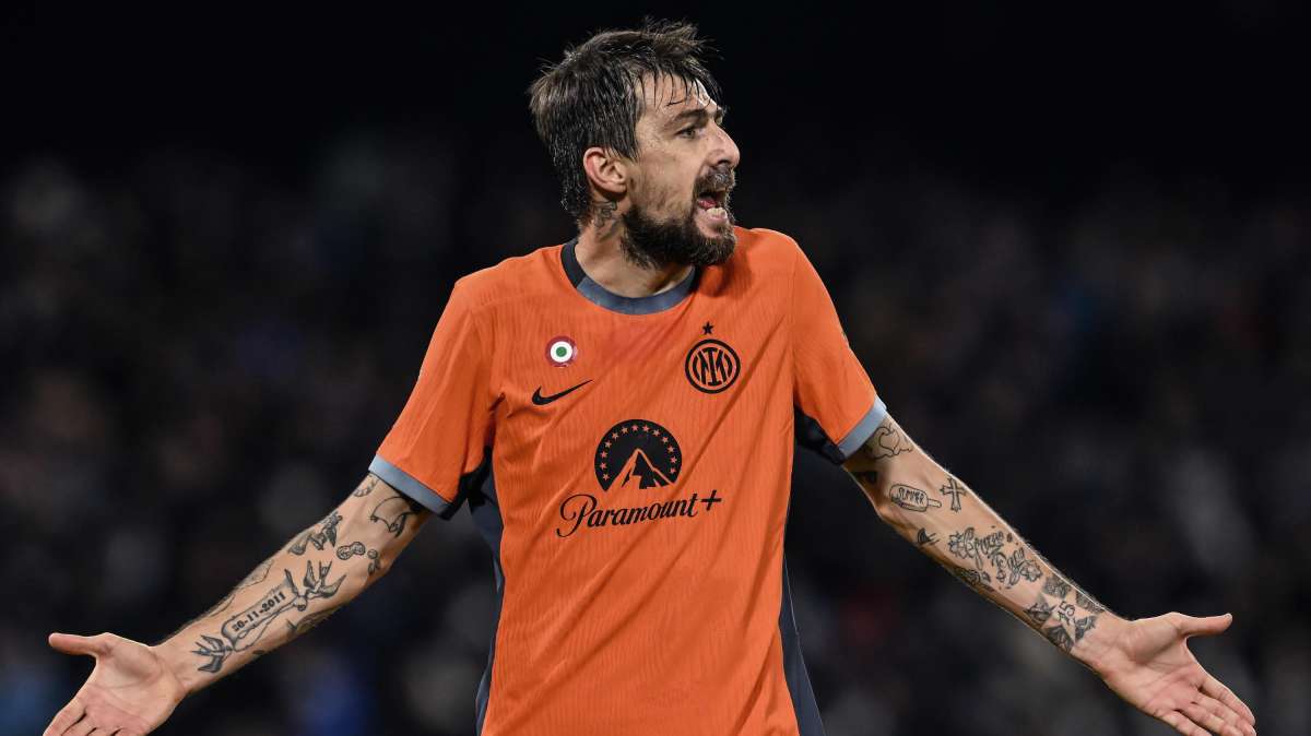 Italia, Acerbi escluso dai convocati per il presunto insulto a Juan Jesus. Al suo posto Mancini