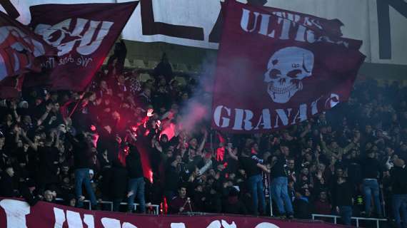 Torino, marcia di protesta dei tifosi contro Cairo nel giorno dell'anniversario di Superga