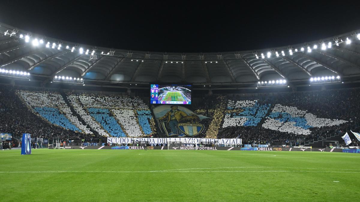 Lazio, la tifoseria organizzata non entrerà allo stadio per il derby. Il comunicato