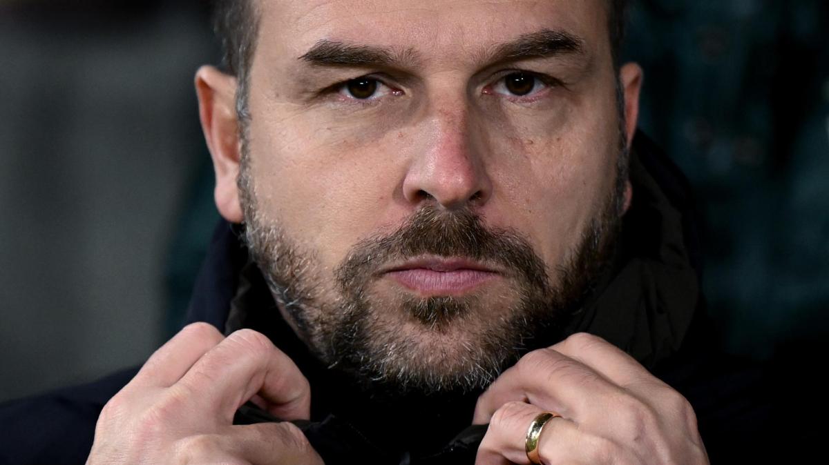 La Gazzetta - Verona verso il Cagliari con il 3-5-2. Serdar in vantaggio su Niasse