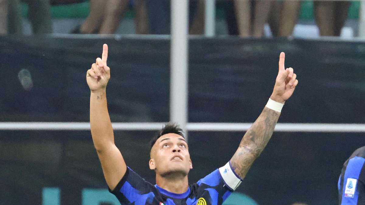 Serie A, l'Inter rifila un poker alla Fiorentina. Il Torino supera il Genoa allo scadere