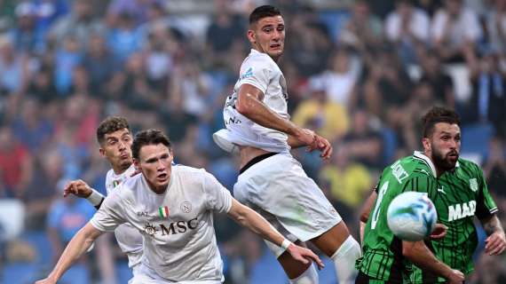 Serie A, i risultati delle 18: Napoli ok contro il Sassuolo, Genoa-Lecce a reti bianche