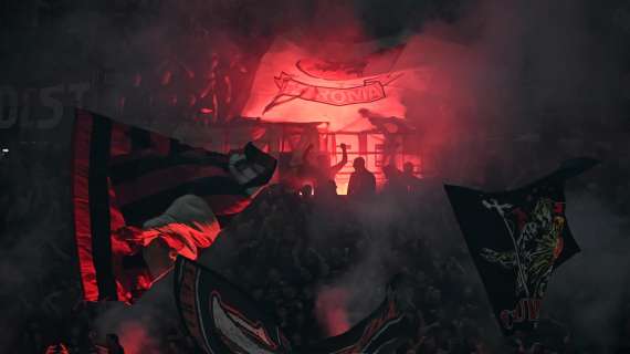 QUI MILAN - Tifosi rossoneri pronti a riempire San Siro per il Cagliari