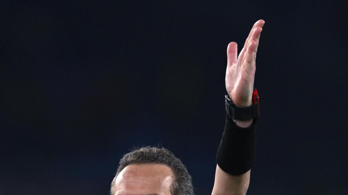 Verona, l'espulsione di Orban. Pairetto ai giocatori: "Mi ha detto fxxx off"