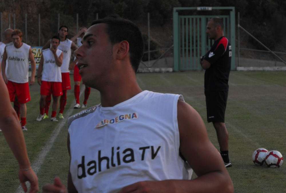 Cagliari-Livorno spostata al 29 aprile