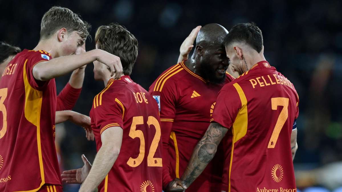 Roma-Cagliari, il gol di Hujsen è il suo primo in Serie A