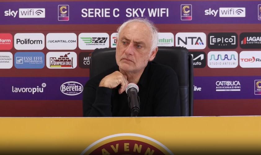 Andrea Mandorlini: "La sfida all'Inter è quasi più grande del Cagliari stesso. Ma in Italia non esistono partite scontate: i rossoblù dovranno chiudersi con intelligenza e pungere in contropiede. Vedo i sardi appena superiori a Lecce e Cremonese"