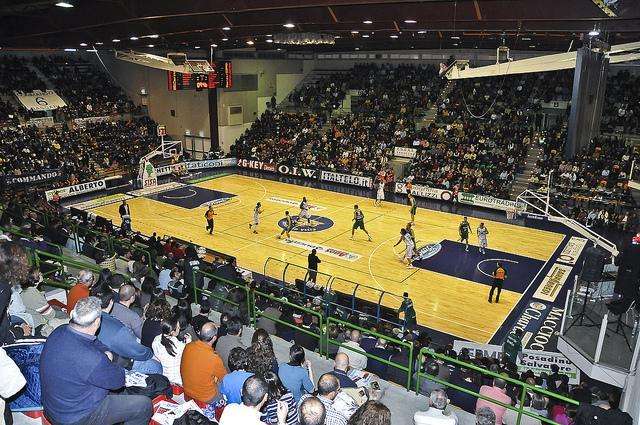 Rivivi il Live di Banco di Sardegna Sassari-Lenovo Cantù 83-78 (Serie 2-0)