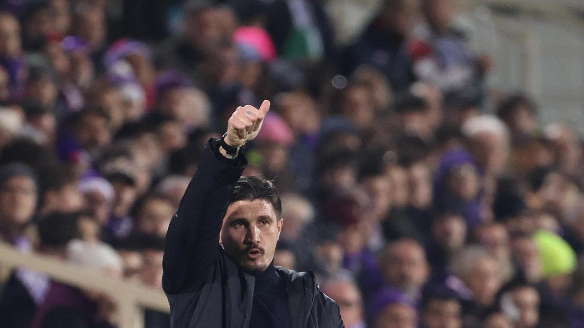 Il Cagliari sui social: "Giornata di sorrisi, auguri e tanto lavoro"