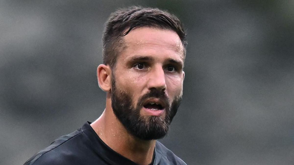 Pavoletti infinito: raggiunta quota 50 contributi offensivi in rossoblù, solo Joao Pedro davanti