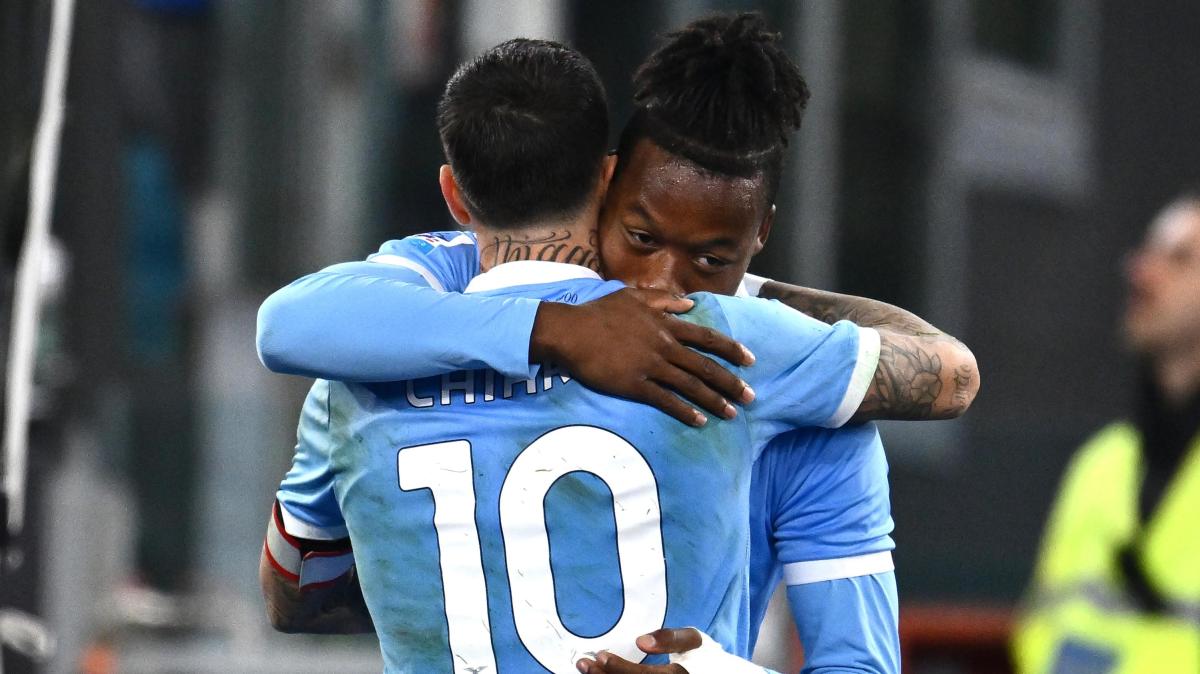 Serie A, la Lazio rifila due goal al Lecce nonostante la contestazione