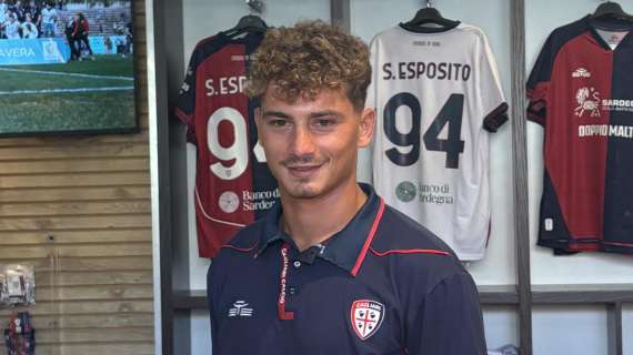 Esposito su Instagram: "Bellissimo festeggiare la prima vittoria in campionato davanti alla nostra gente"