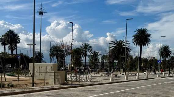 Cagliari, maxi rissa in via Barcellona: ultras rossoblù aggrediscono giovani vicentini