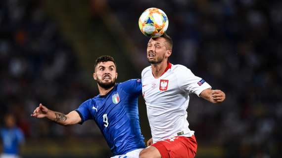 Wieteska nel mirino per il secondo gol albanese. Il difensore del Cagliari: "Intervento sfortunato"