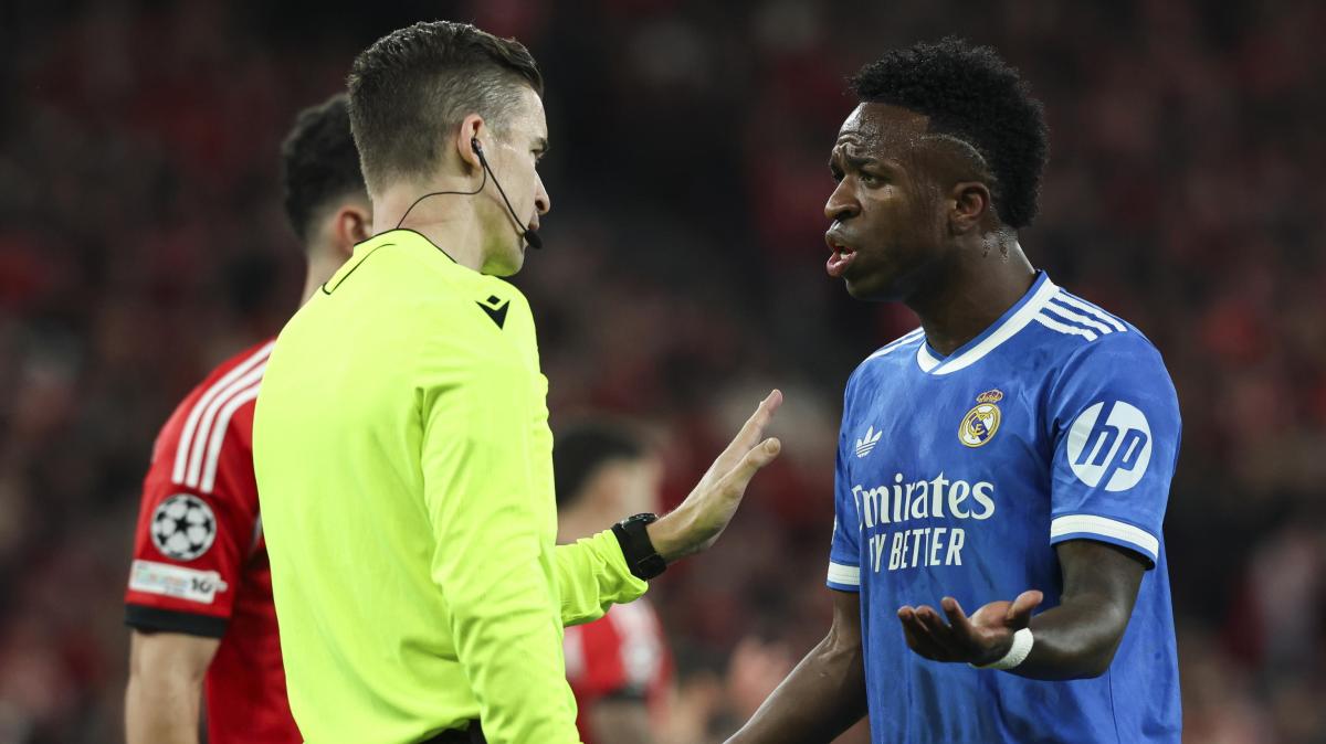 Champions League, insulti razzisti a Vinicius: stop di 10 minuti in Benfica-Real Madrid