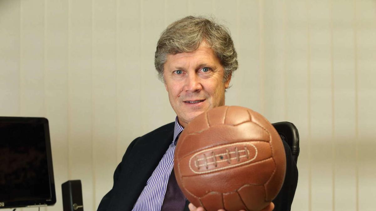 Un mirto con... Fulvio Collovati: "La salvezza del Cagliari non passa certo dalla gara di San Siro con l'Inter. Saranno determinanti le due sfide interne contro Udinese e Torino: a 38 punti i rossoblù taglieranno il traguardo"