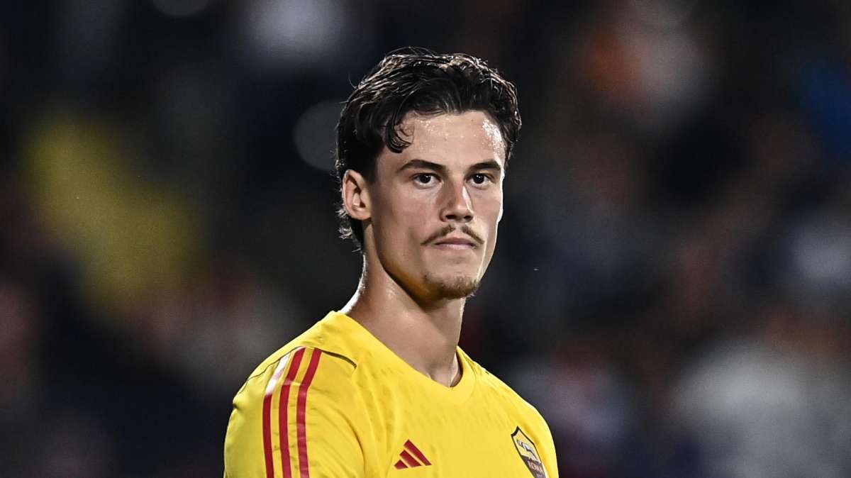 DAZN, tra le migliori parate del turno c'è quella di Svilar su Marin
