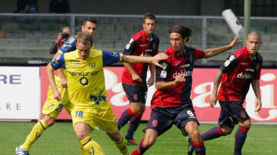 Cagliari-Chievo - La magia di Cavezzi cancella l'incubo napoletano, la pennellata di Zola fa esplodere il S.Elia