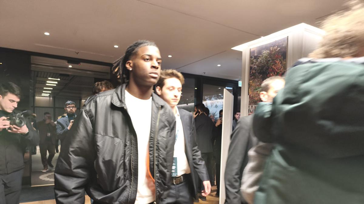 Verso Sassuolo-Cagliari. Corsport: "Carta Bakola per Grosso"