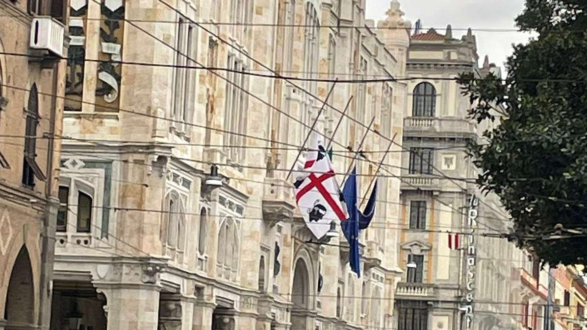Addio a  Riva, a Cagliari per i funerali sindaco e vicesindaco di Leggiuno