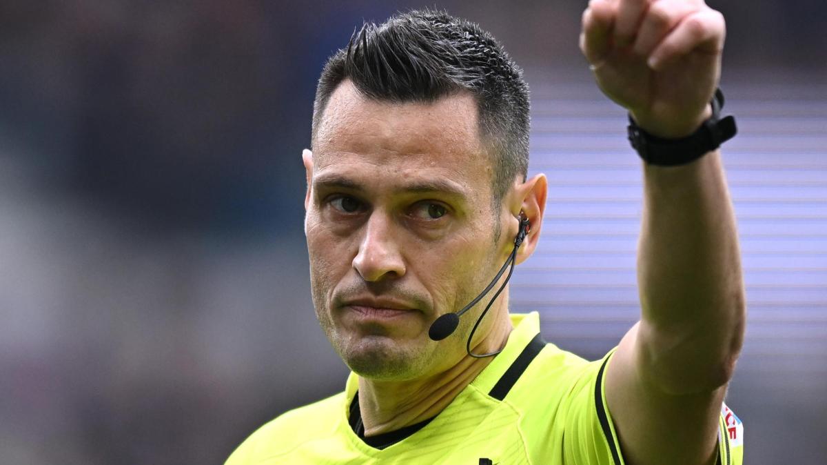 Alvino polemico: "Chi sbaglia con l'Inter viene allontanato. Mariani in Juve-Napoli non fischiò rigore solare"