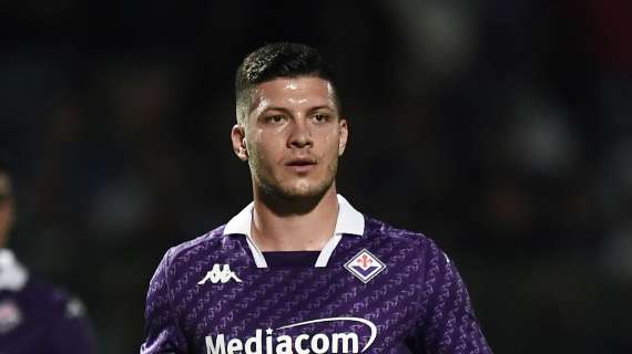 Milan, mancano le firme per il prestito di Jovic dalla Fiorentina