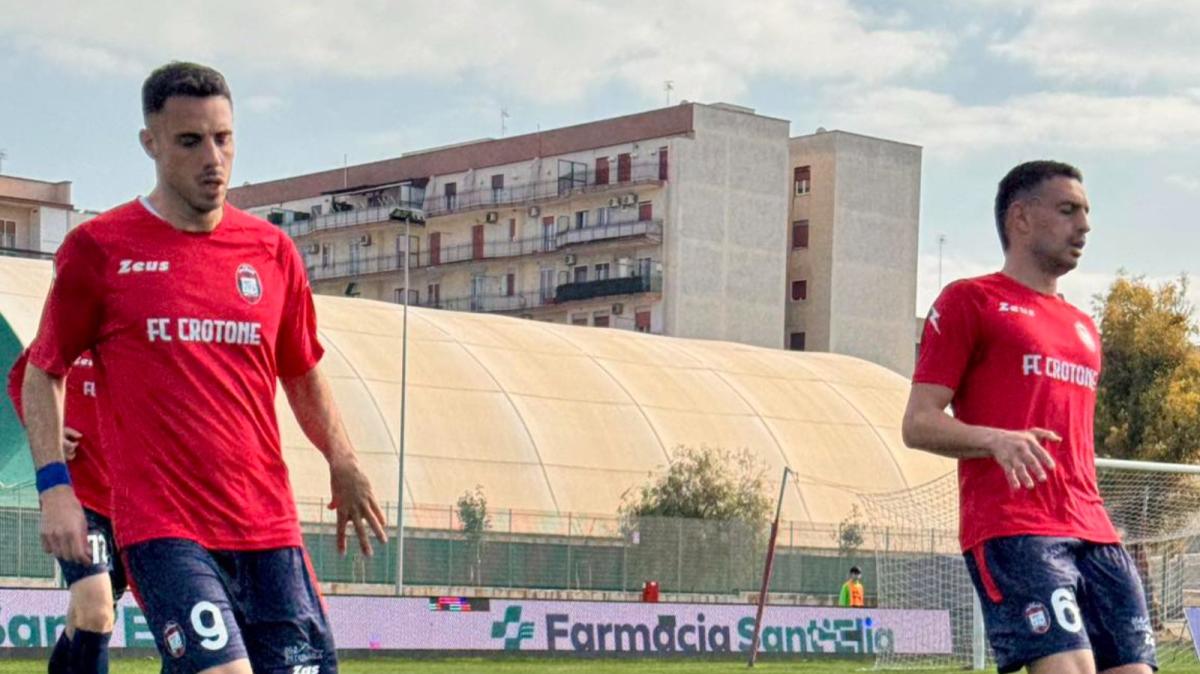 Crotone, Longo scioglie i dubbi per Caserta: 23 convocati per il playoff