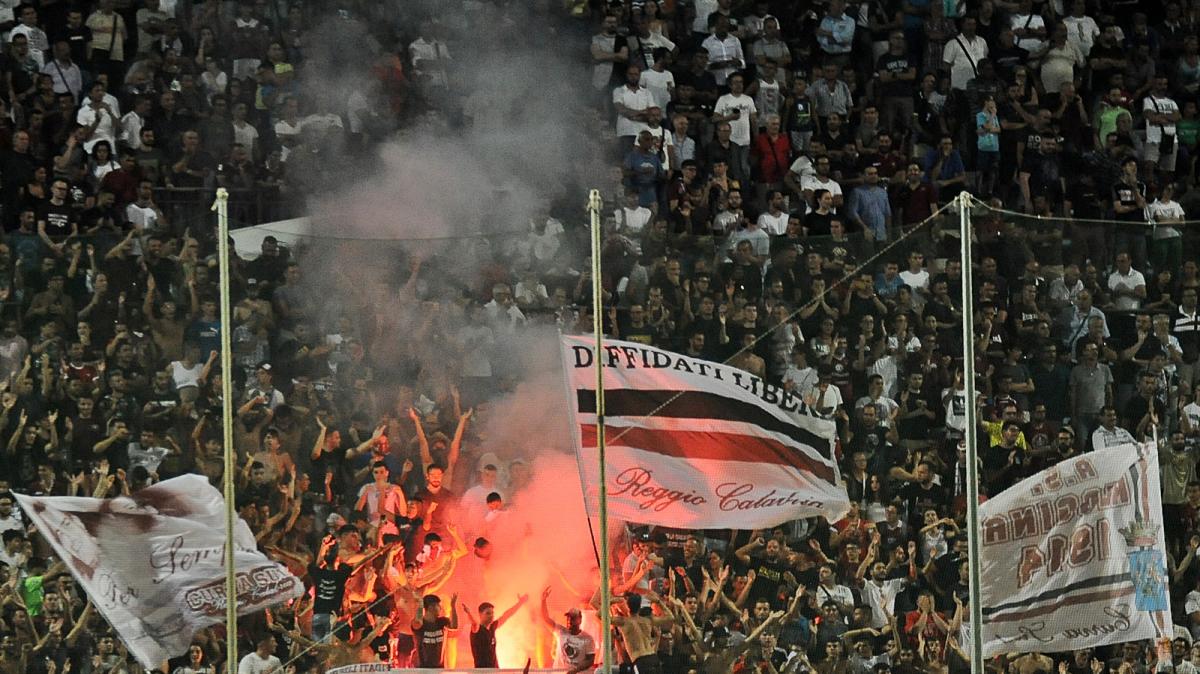 Reggina, finale di stagione senza gloria: ora il futuro pesa più dei risultati