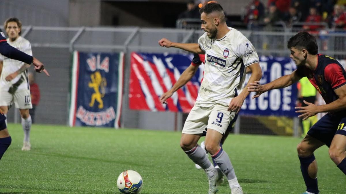 Crotone, il Capocannoniere Gomez salta il Sorrento: “Allo Scida sconfitta che brucia”